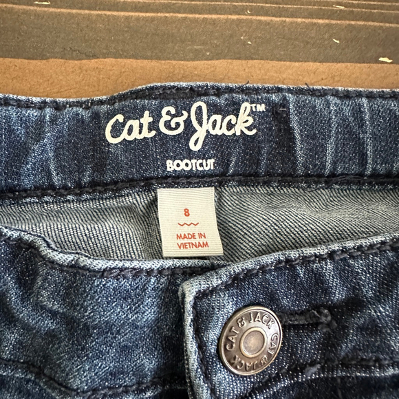 Girls’ Cat & Jack Blue Bootcut Jeans – Size 8 – Faded Wash - Picture 2 of 3